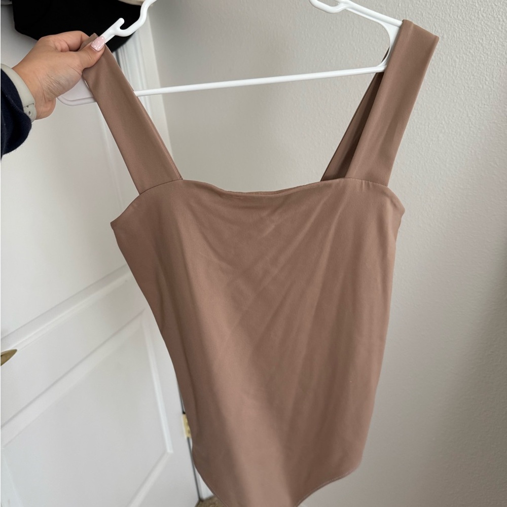 Sweetheart Neckline Abercrombie & Fitch Tan Bodysuit